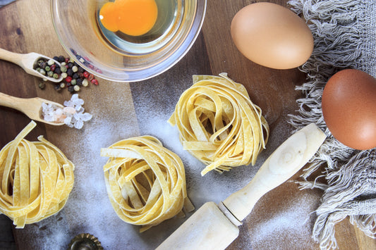 Tagliatelle al caffè con ragù bianco